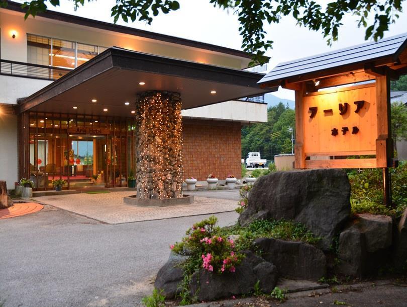 Alpine Route Hotel Omacsi Kültér fotó